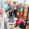 K045 張松蓮---林麗華老師亦於登機前五分鐘與鄭州機場免稅店黃根生先生交換雅石，傳為美談